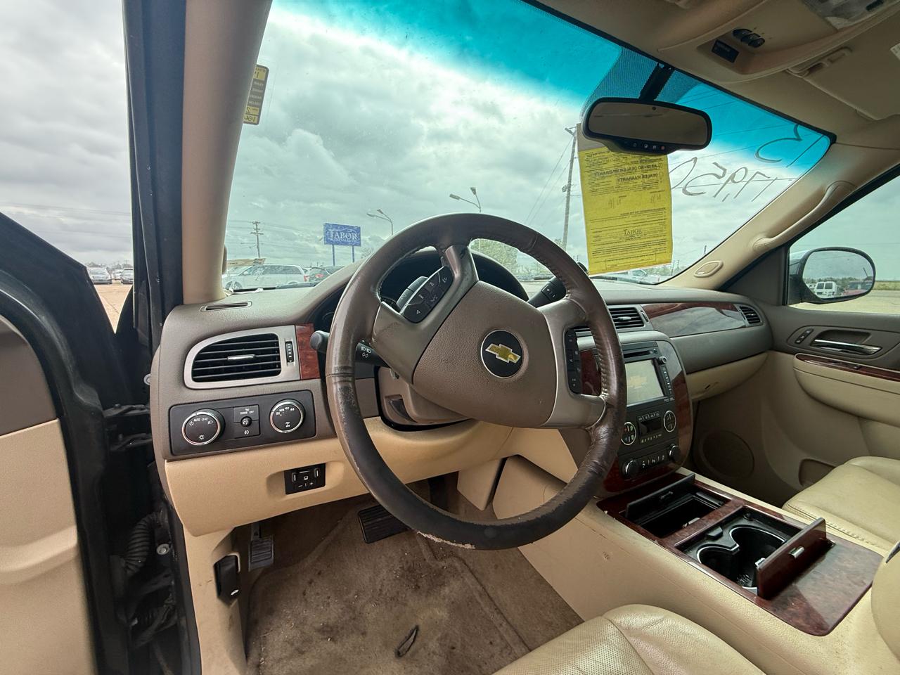 Chevrolet Avalanche 4WD Crew Cab LTZ 2013