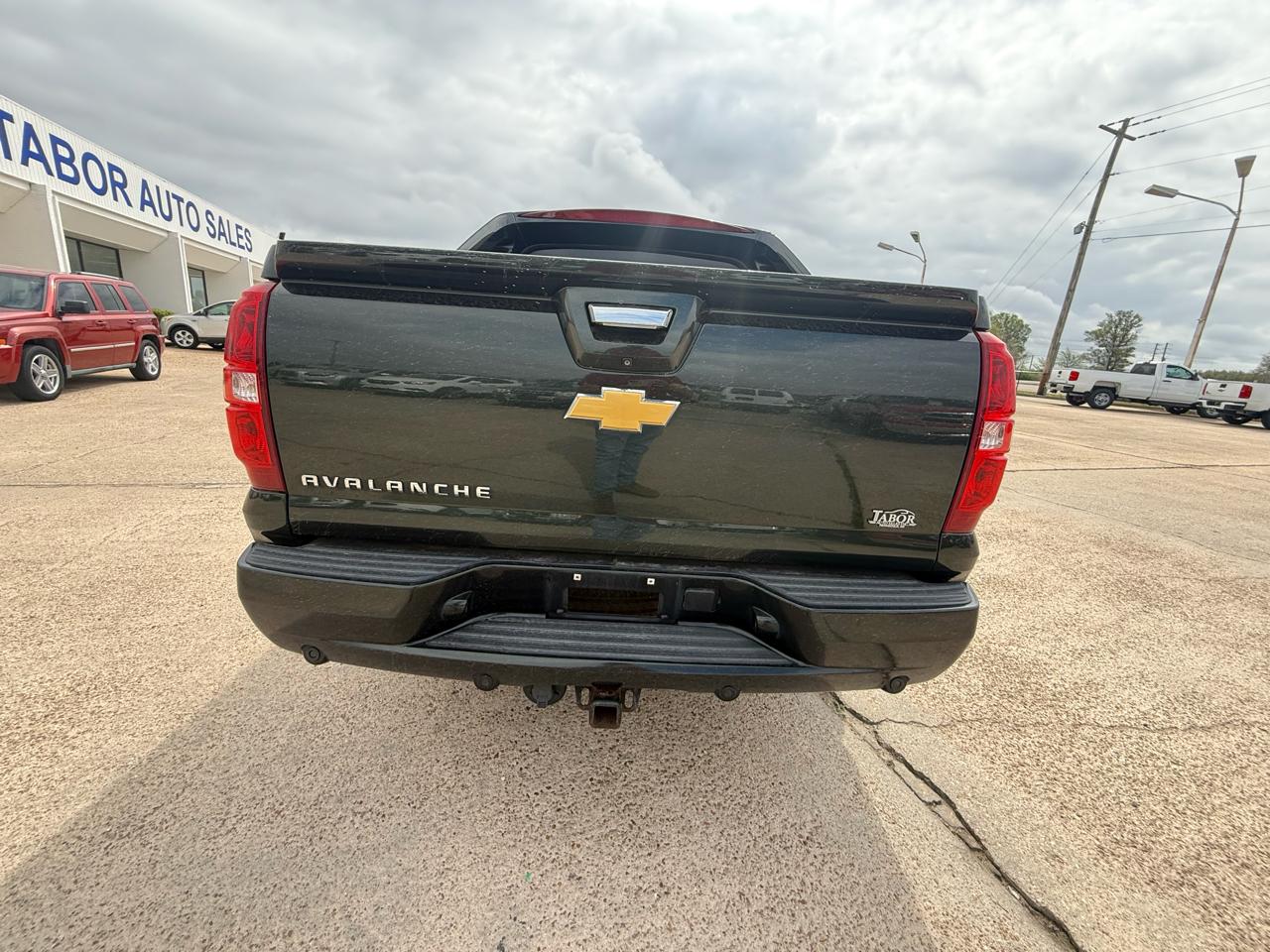 Chevrolet Avalanche 4WD Crew Cab LTZ 2013