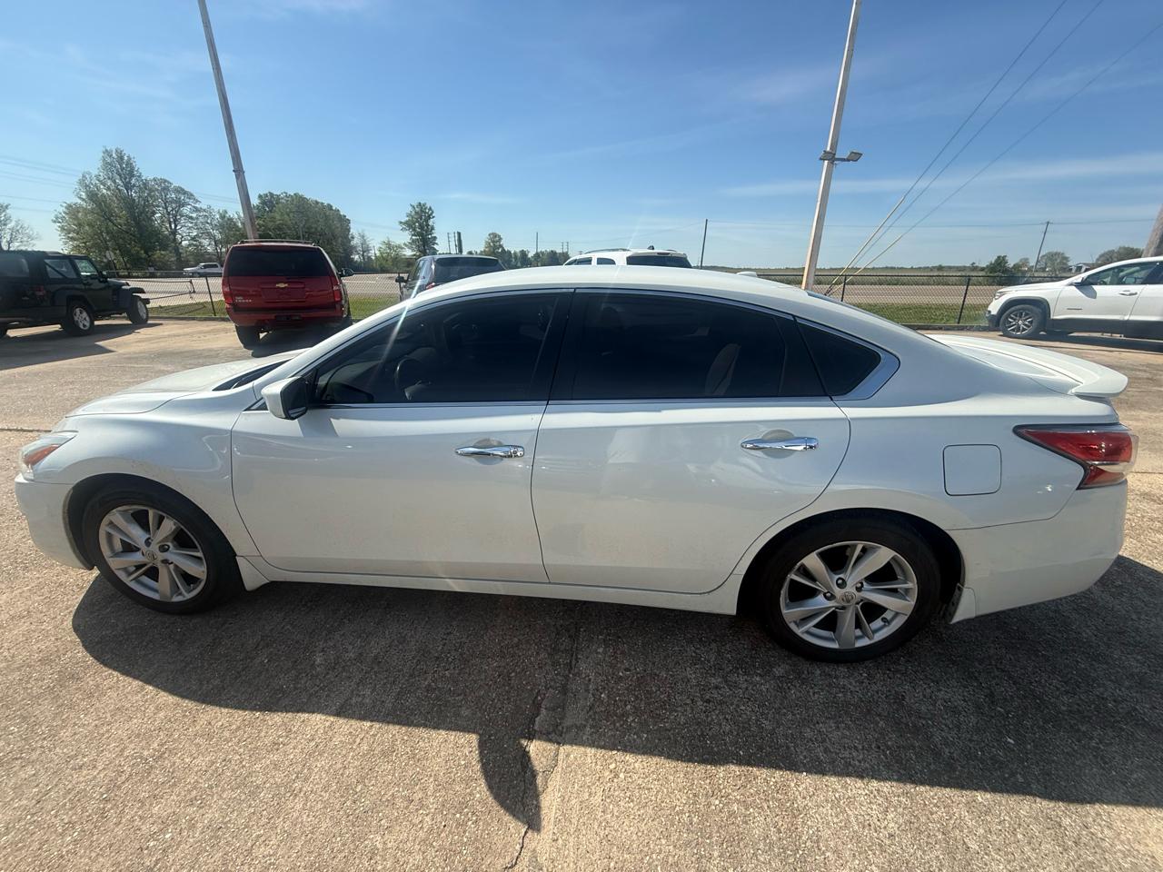 Nissan Altima 4dr Sdn I4 2.5 SV 2015