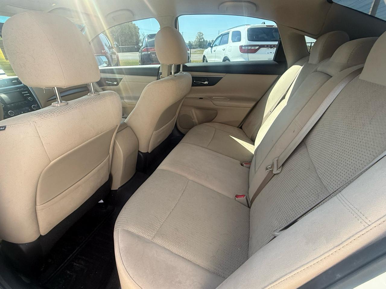 Nissan Altima 4dr Sdn I4 2.5 SV 2015