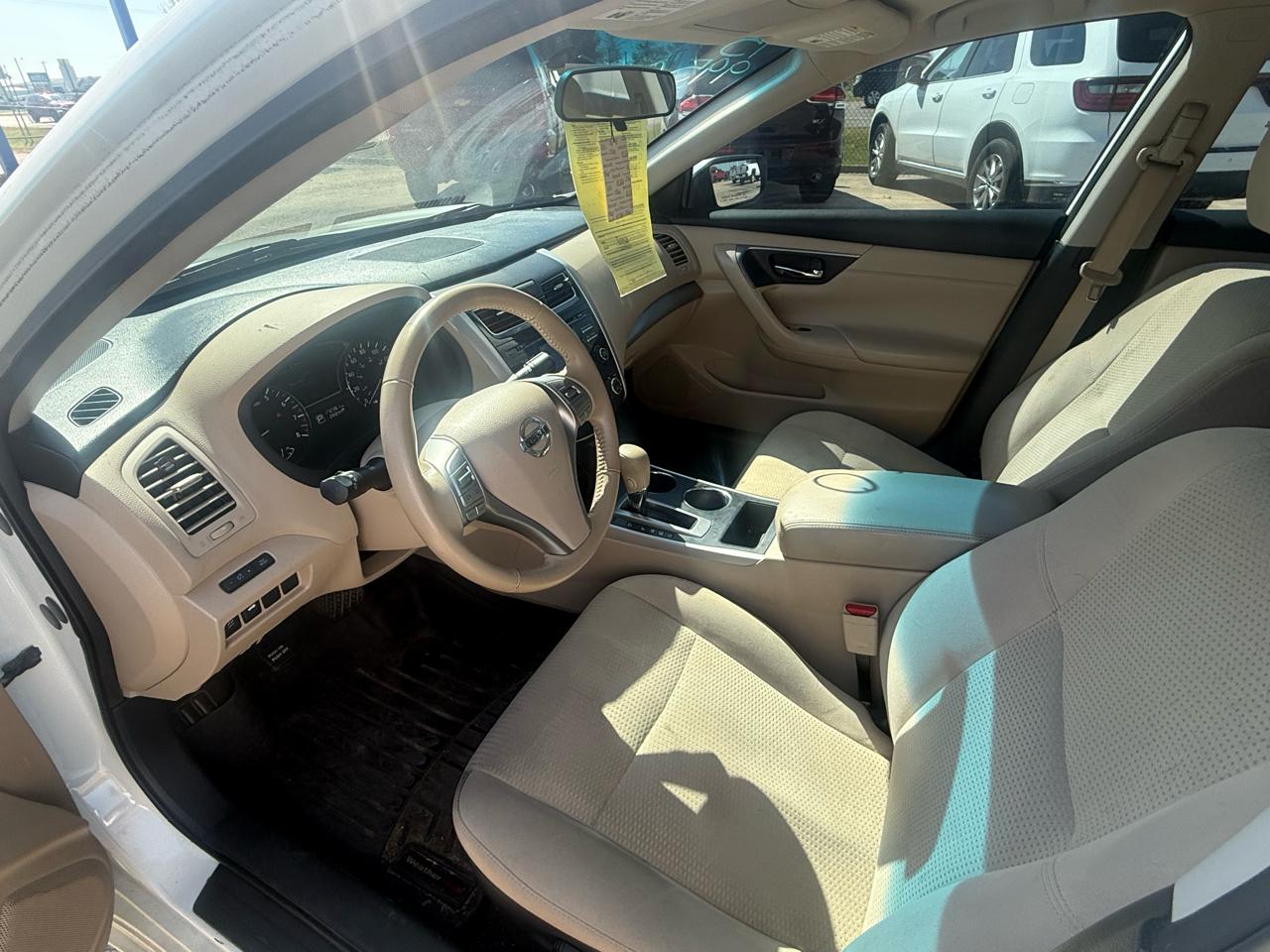 Nissan Altima 4dr Sdn I4 2.5 SV 2015