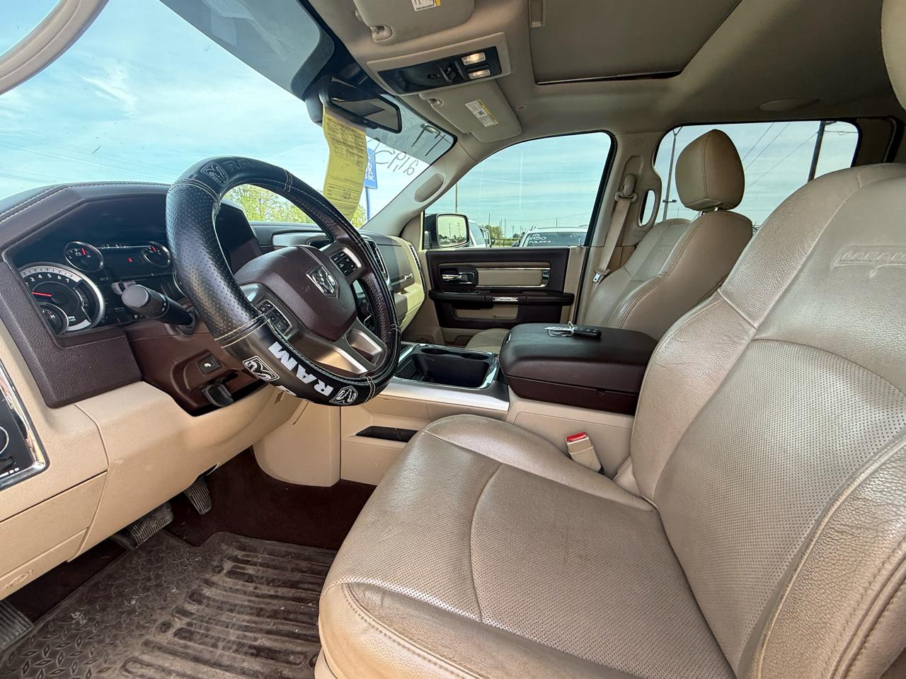 RAM 1500 Laramie 4x4 Crew Cab 5'7" Box 2017