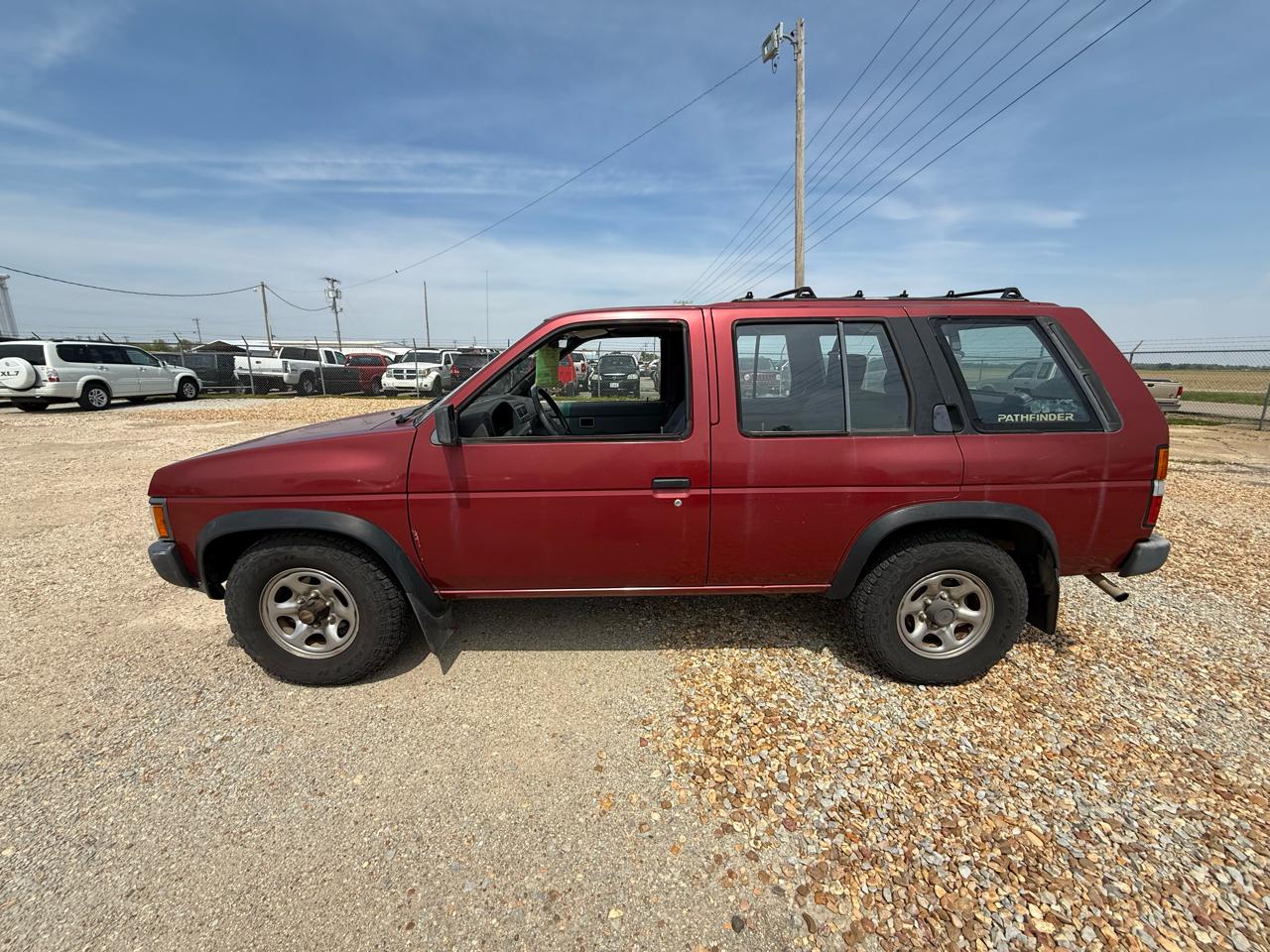 Nissan Pathfinder 4dr LE Auto 4WD 1995