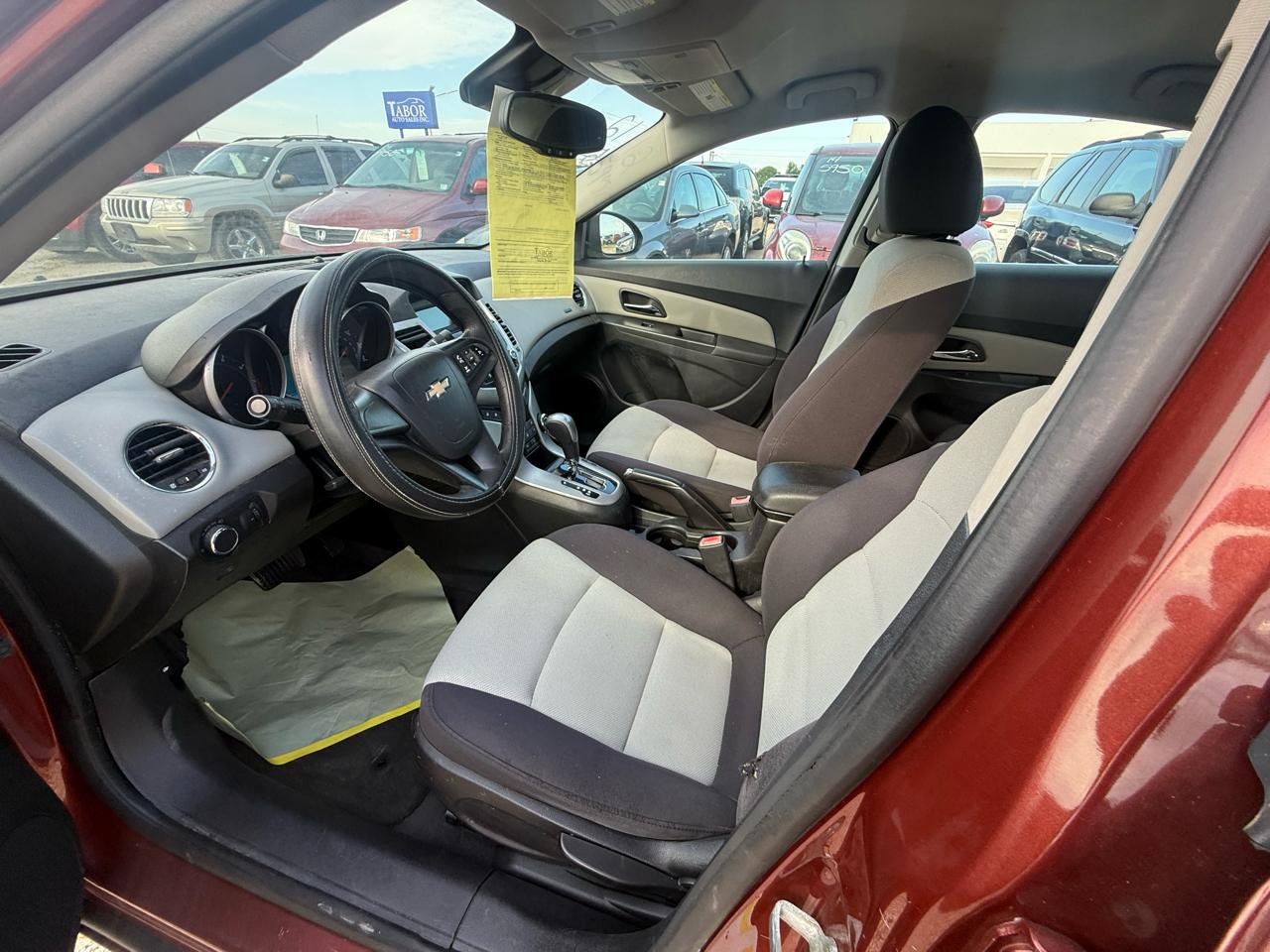 Chevrolet Cruze 4dr Sdn LS 2012