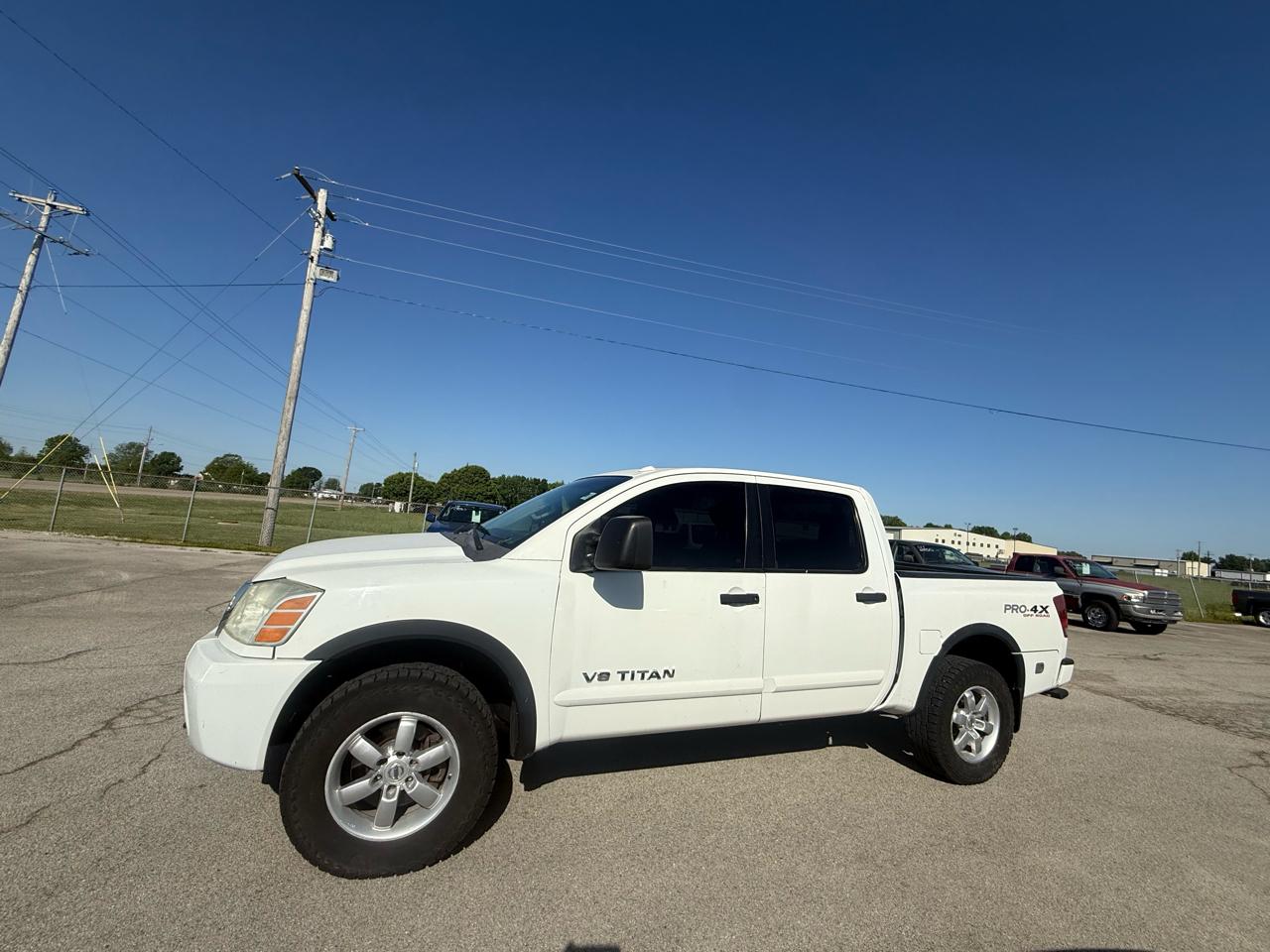 Nissan Titan 4WD Crew Cab SWB PRO-4X 2012