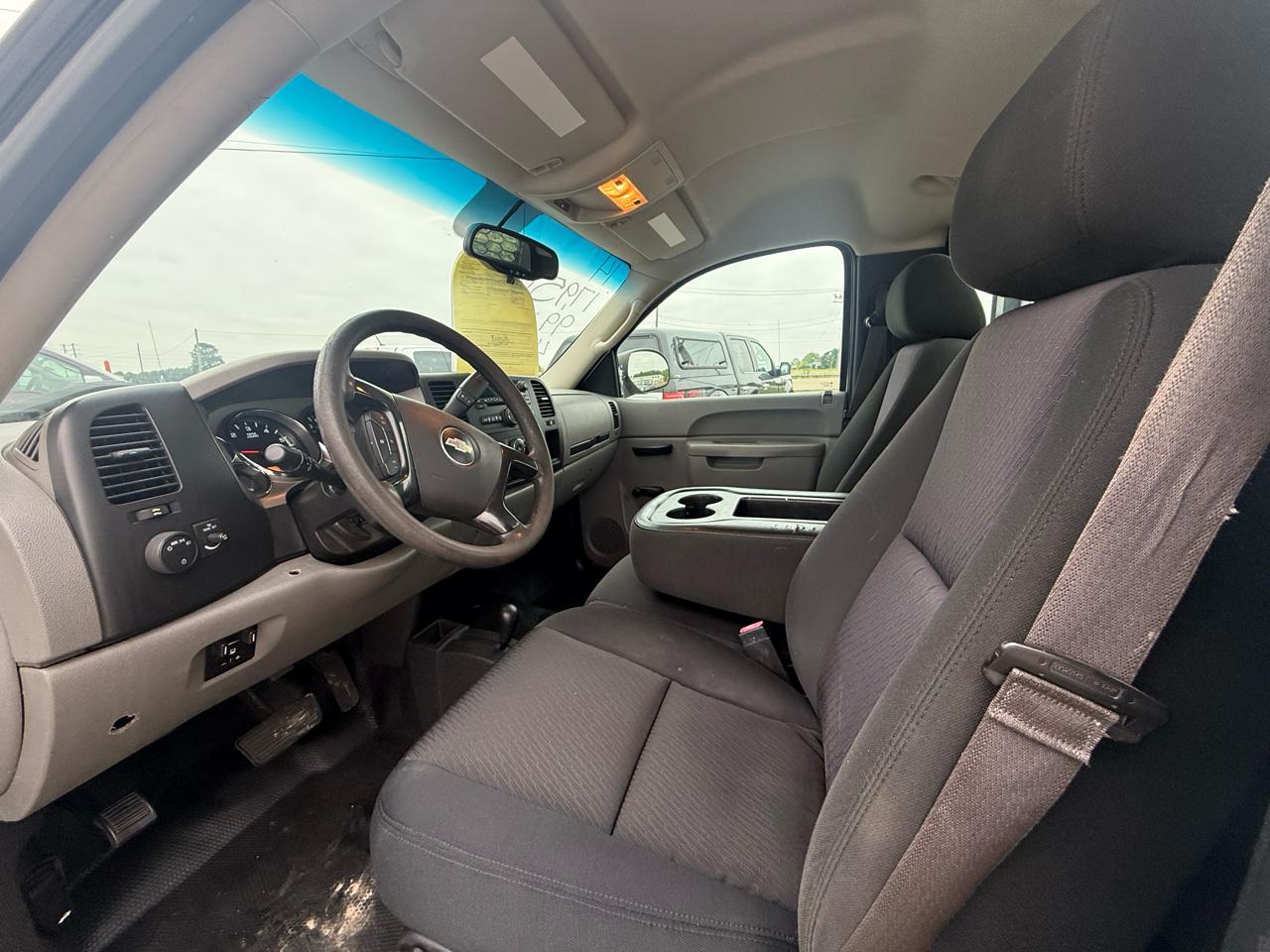 Chevrolet Silverado 2500HD 4WD Reg Cab 133.7" Work Truck 2014