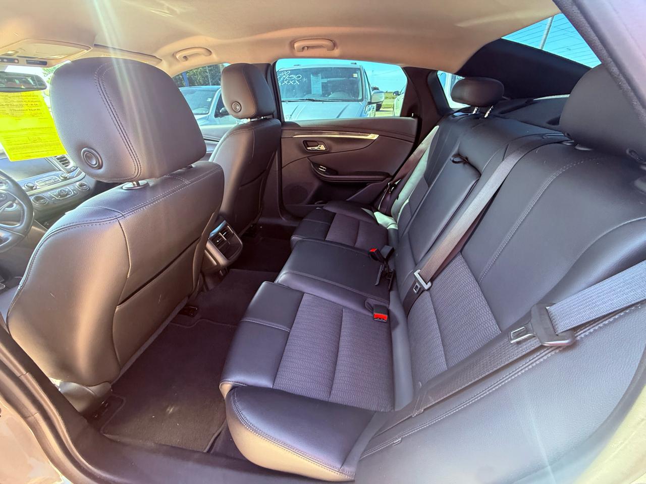 Chevrolet Impala 4dr Sdn LT w/1LT 2018