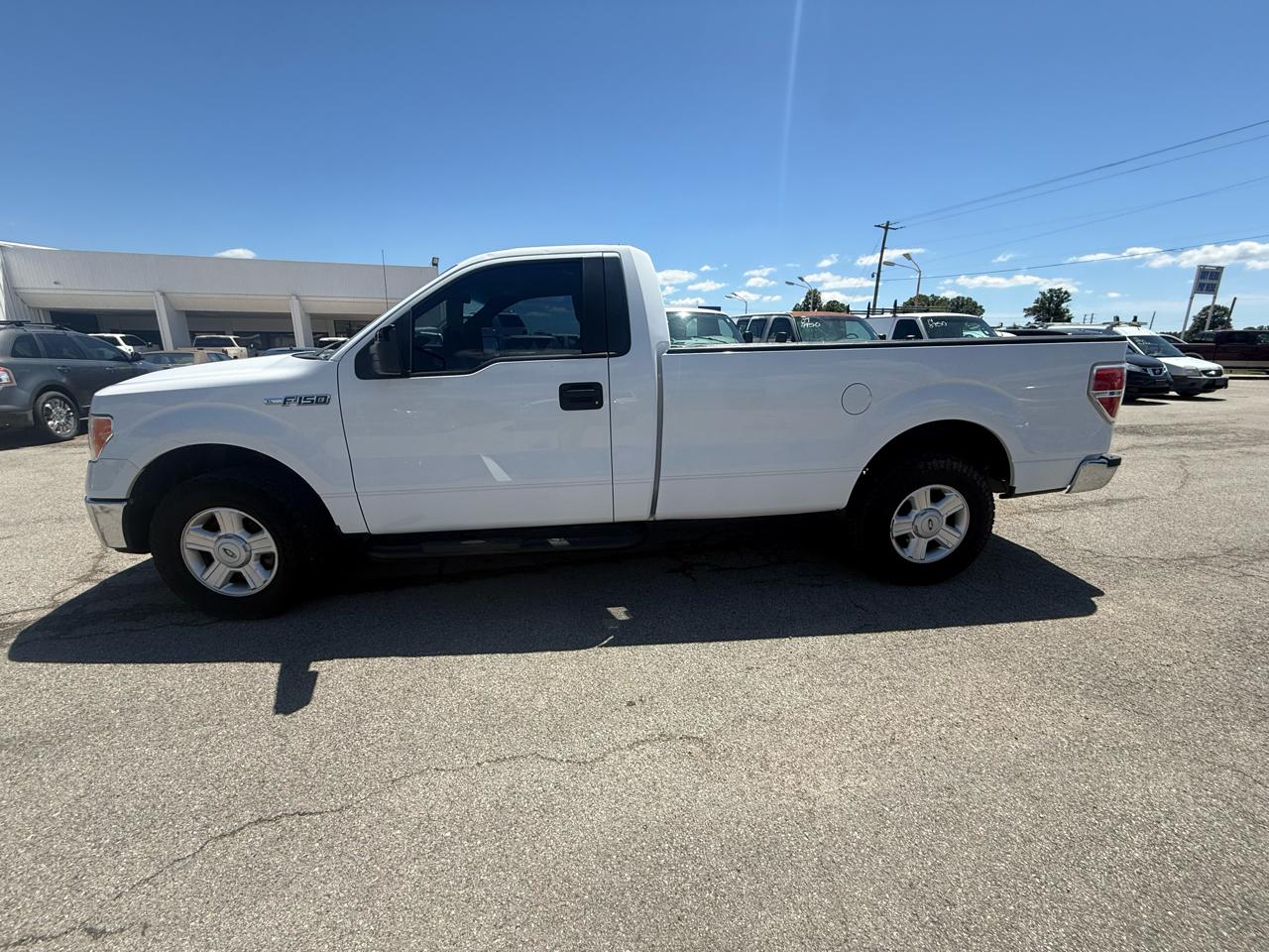 Ford F-150 2WD Reg Cab 126" STX 2014