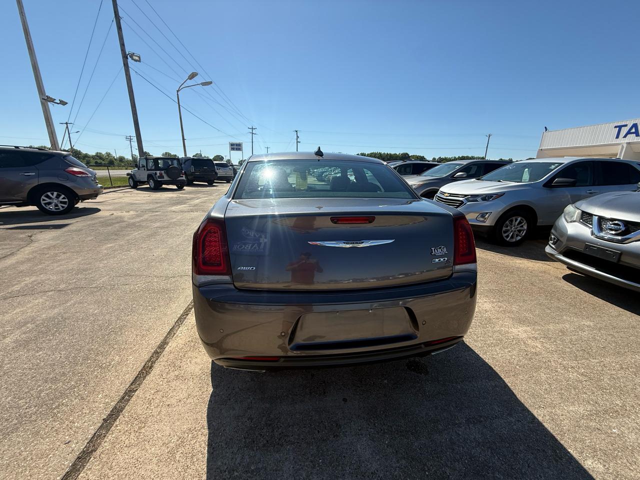 Chrysler 300 4dr Sdn 300S AWD 2015