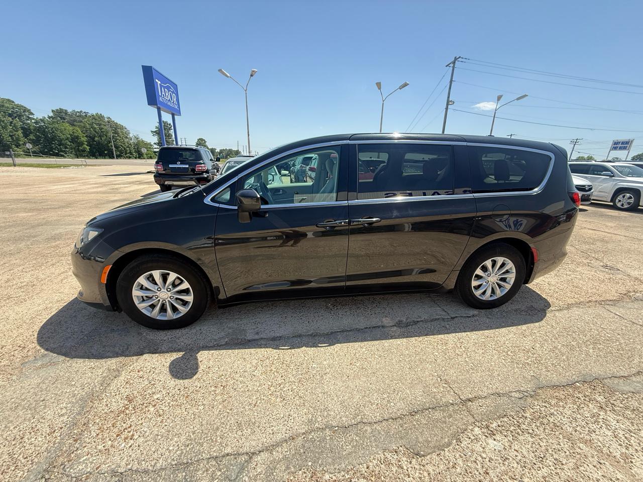Chrysler Pacifica Touring FWD 2017