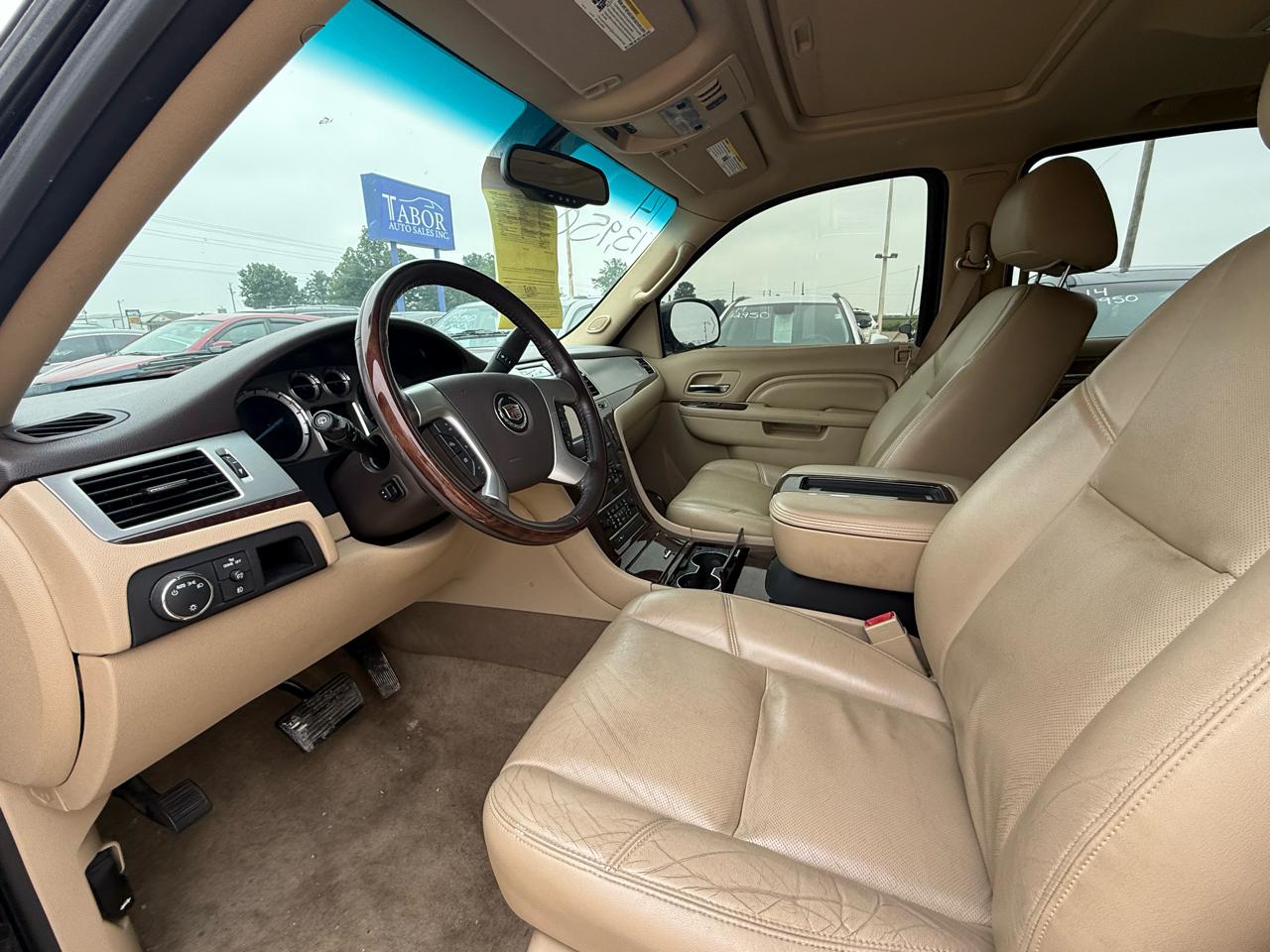 Cadillac Escalade AWD 4dr Luxury 2014
