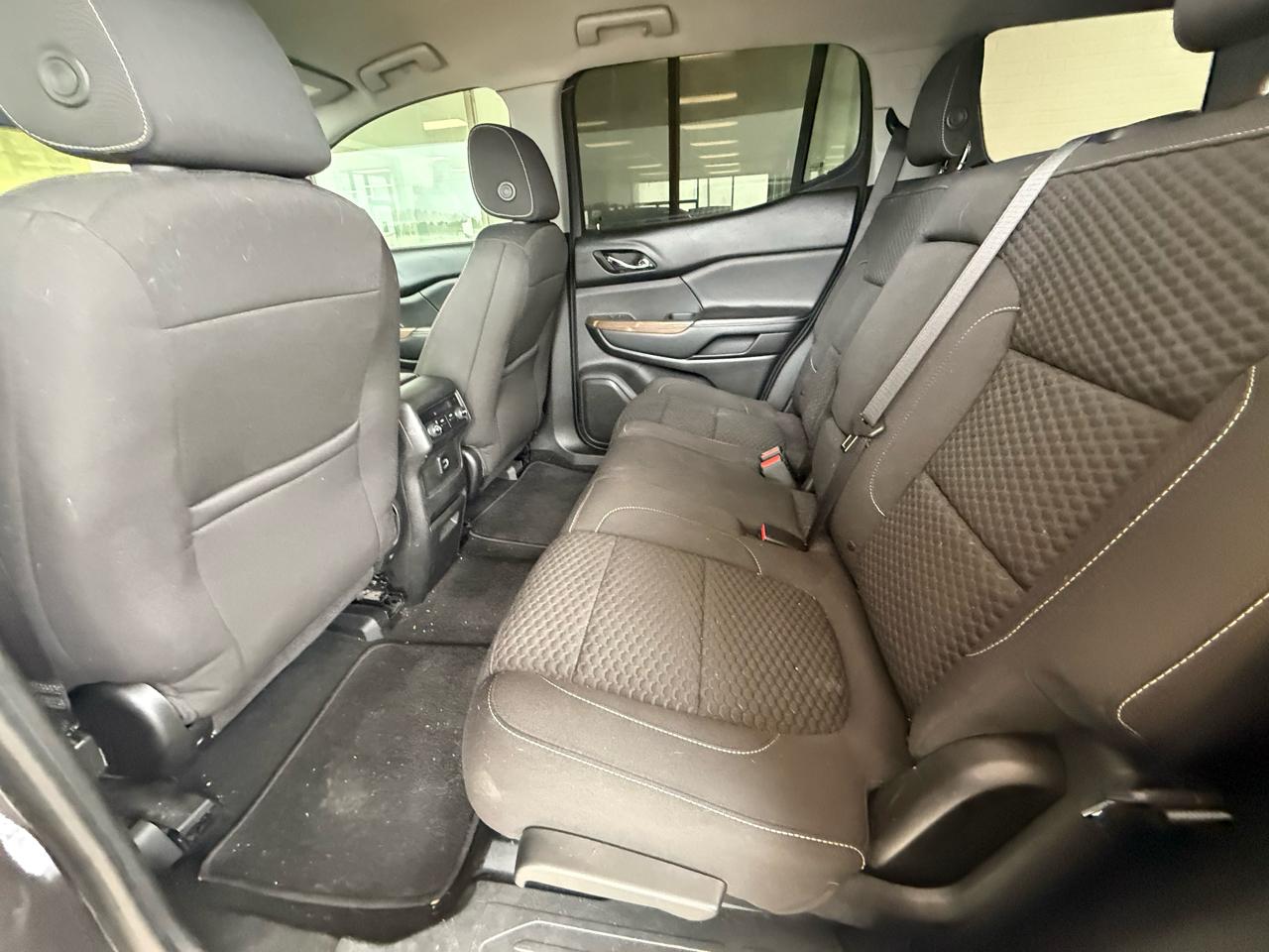GMC Acadia FWD 4dr SLE w/SLE-2 2017