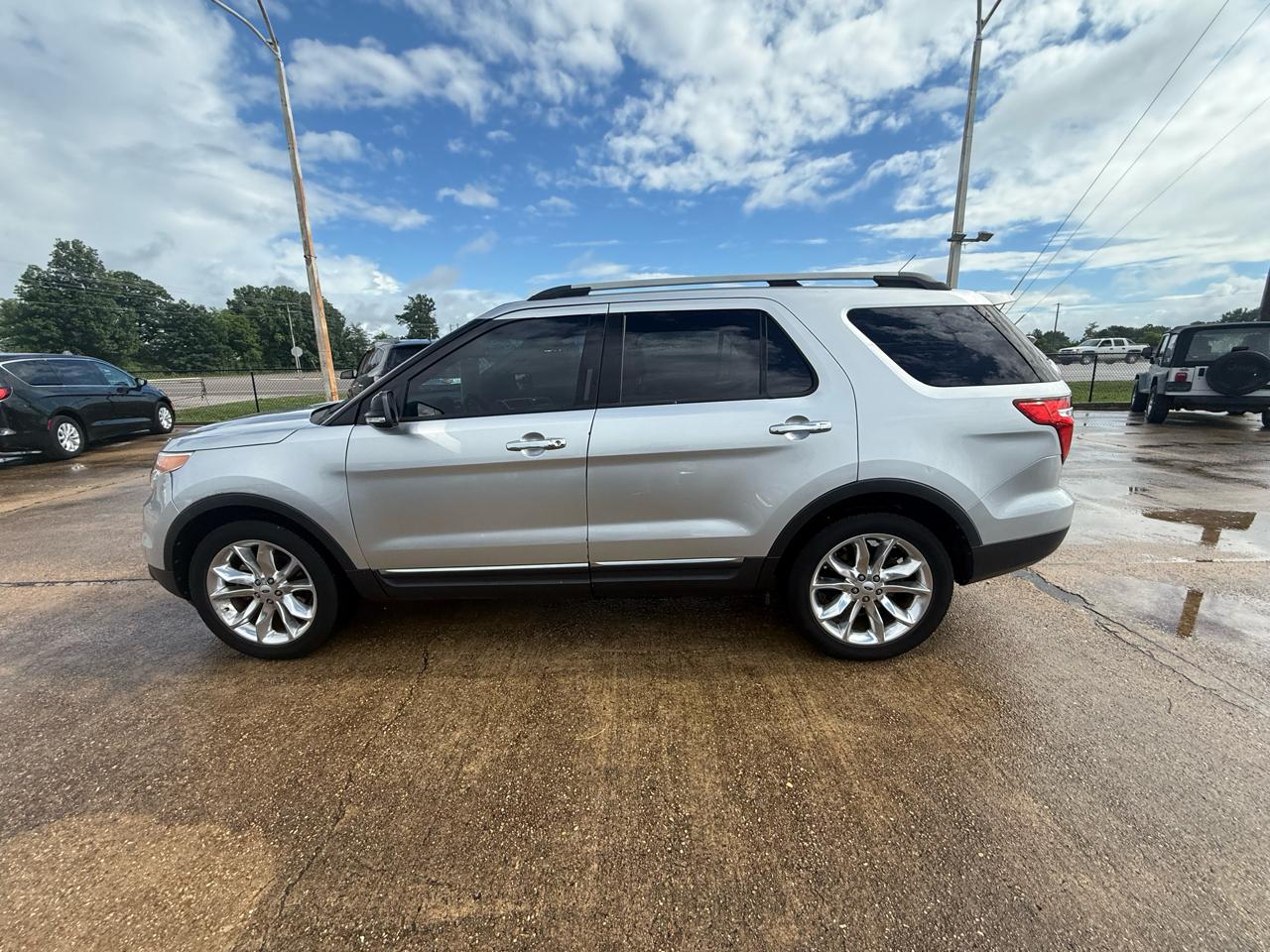 Ford Explorer FWD 4dr XLT 2013
