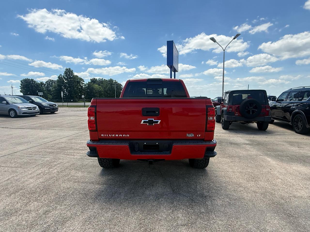 Chevrolet Silverado 1500 4WD Crew Cab 143.5" LT w/2LT 2017