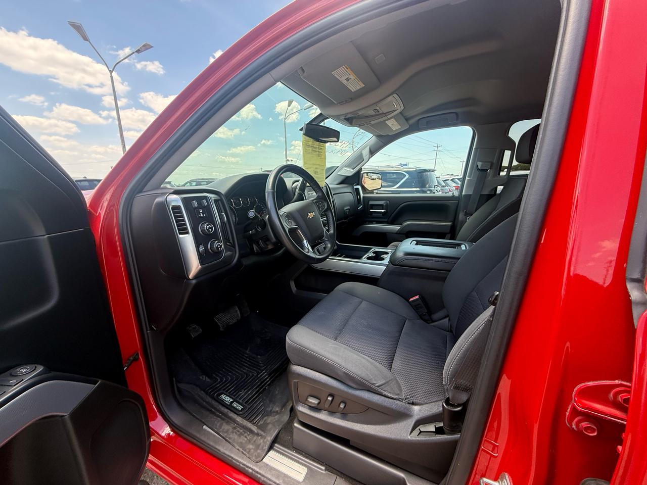 Chevrolet Silverado 1500 4WD Crew Cab 143.5" LT w/2LT 2017