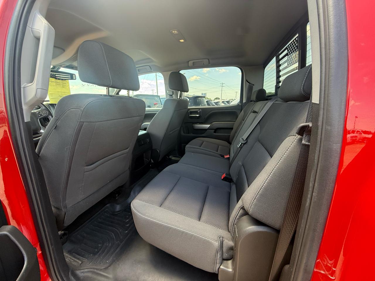 Chevrolet Silverado 1500 4WD Crew Cab 143.5" LT w/2LT 2017