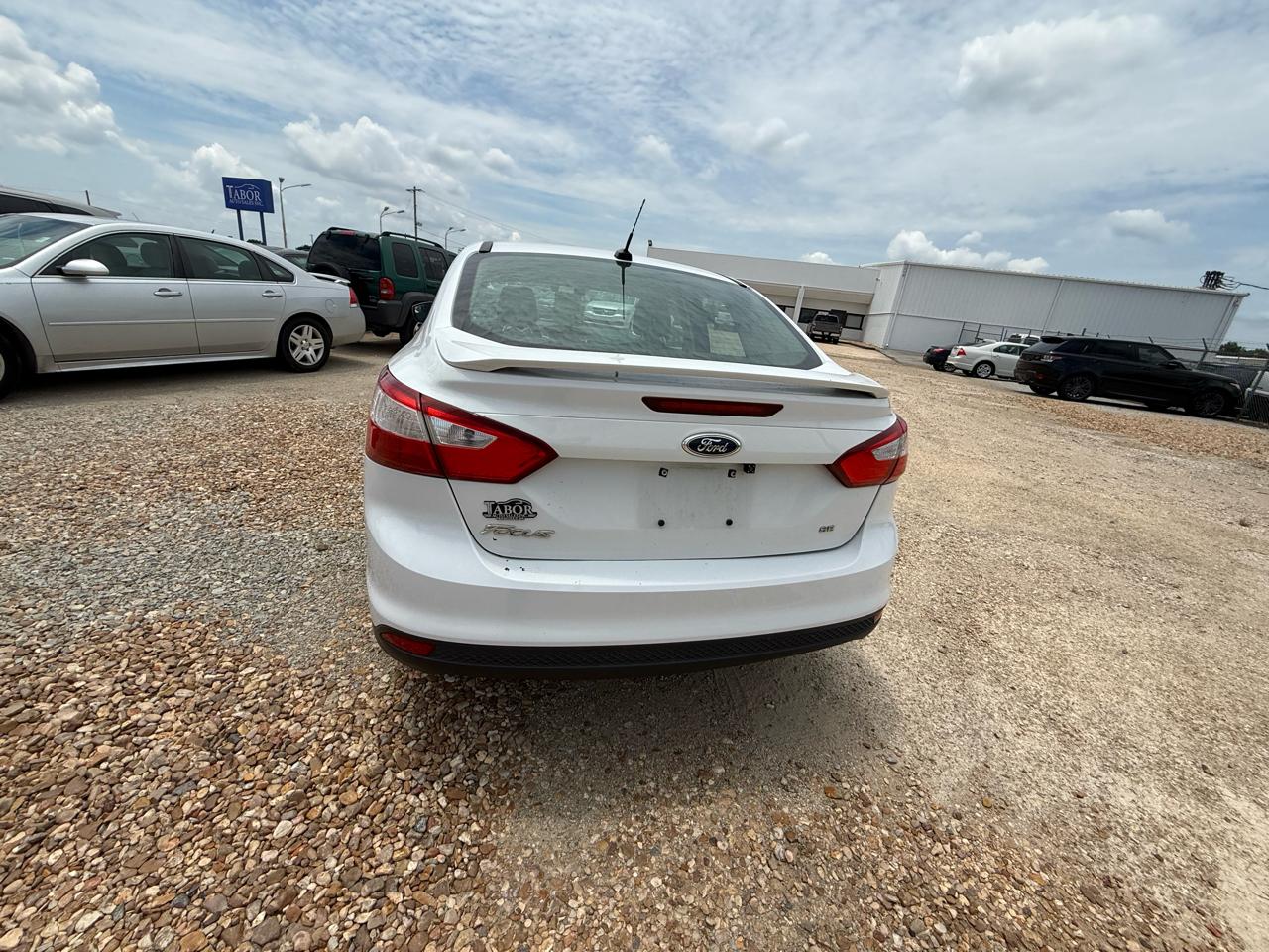 Ford Focus 4dr Sdn SE 2012