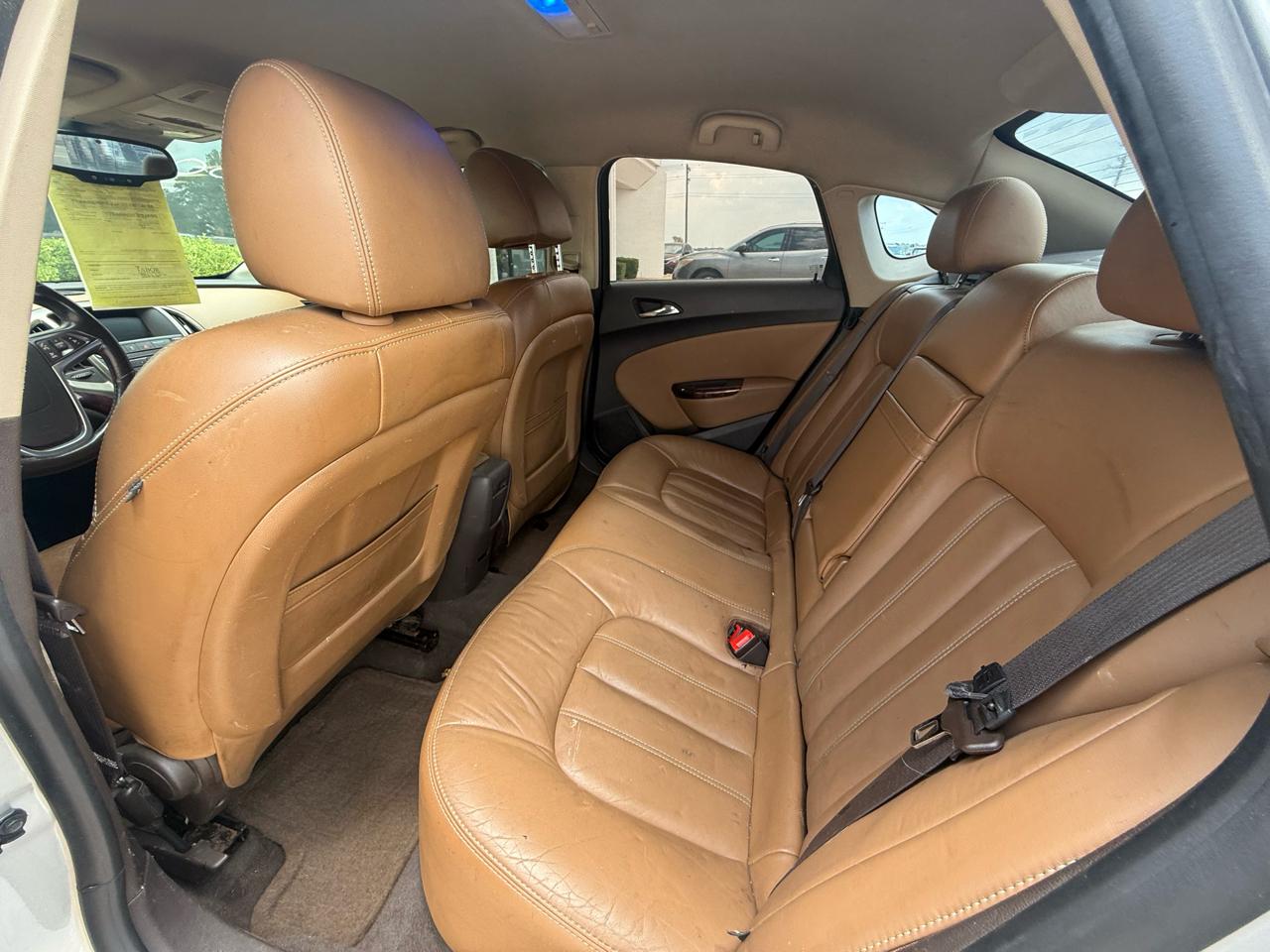 Buick Verano 4dr Sdn Leather Group 2014