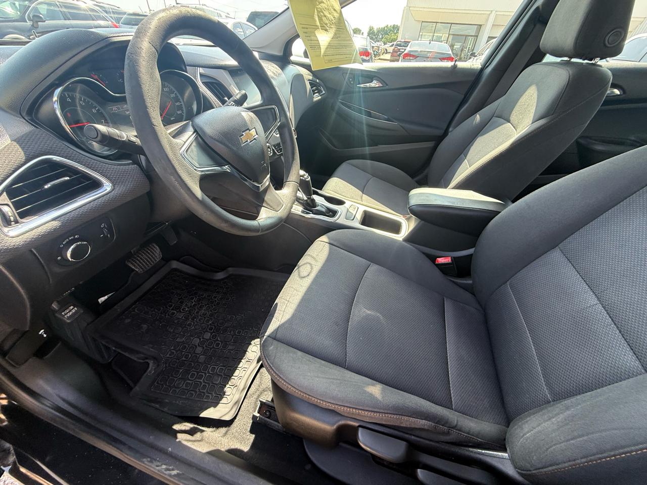 Chevrolet Cruze 4dr Sdn 1.4L LS w/1SB 2018