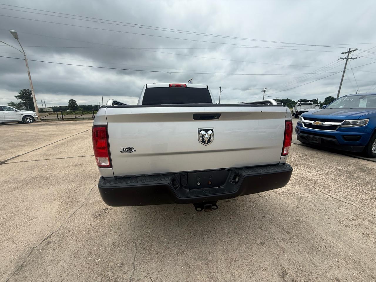 RAM 1500 2WD Quad Cab 140.5" Tradesman 2013