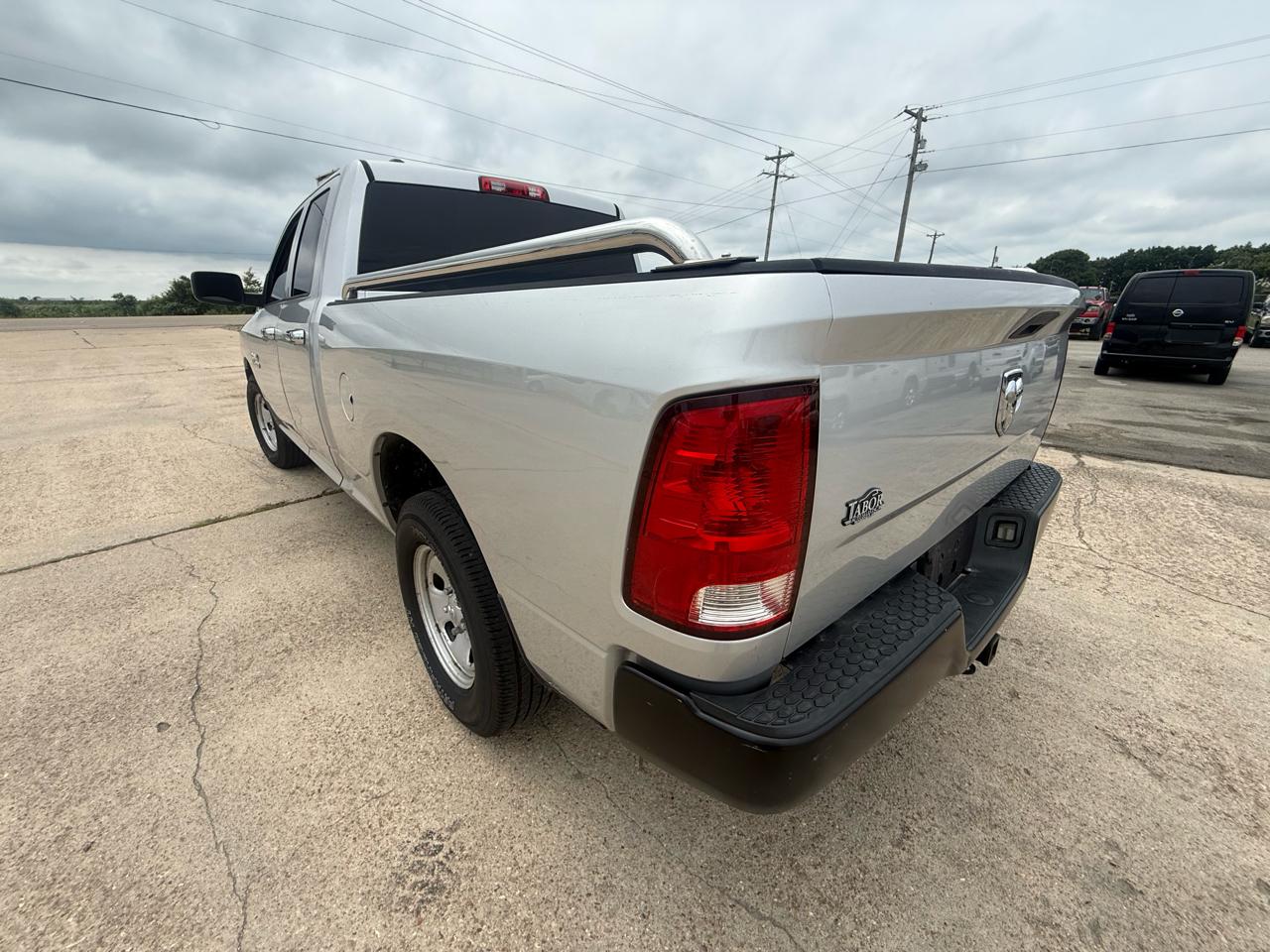 RAM 1500 2WD Quad Cab 140.5" Tradesman 2013