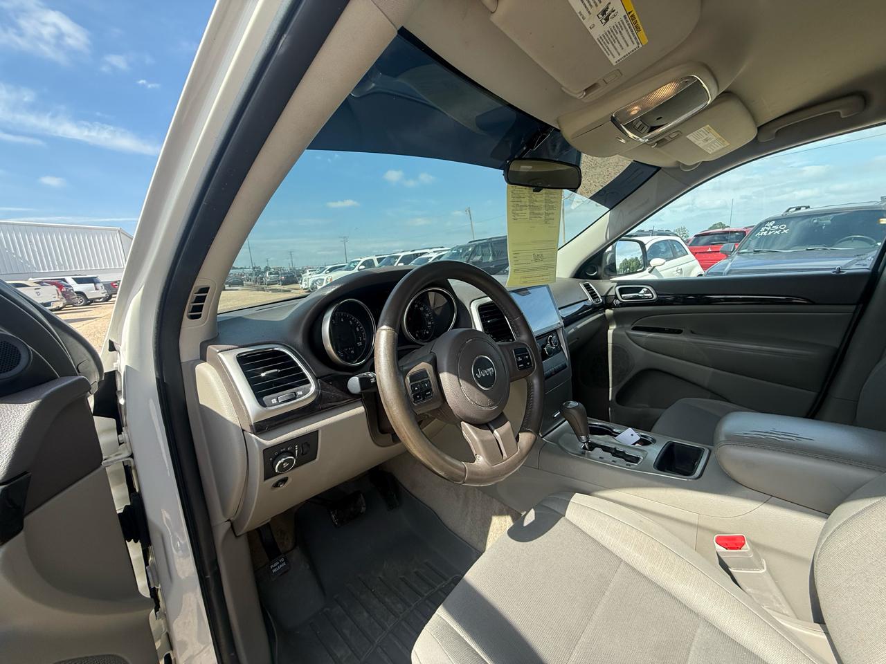 Jeep Grand Cherokee 4WD 4dr Laredo 2011