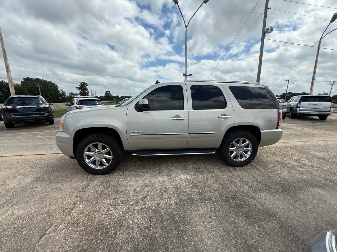GMC Yukon AWD 4dr Denali 2014