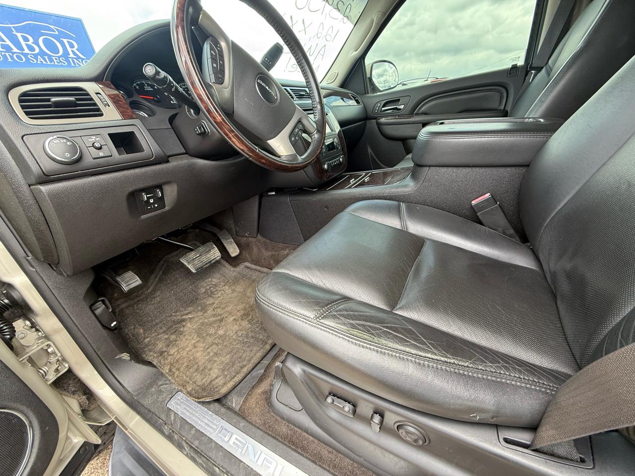 GMC Yukon AWD 4dr Denali 2014