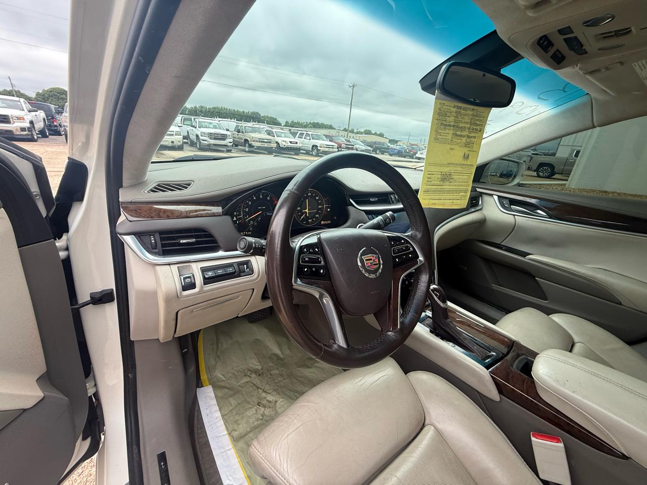 Cadillac XTS 4dr Sdn Platinum FWD 2013