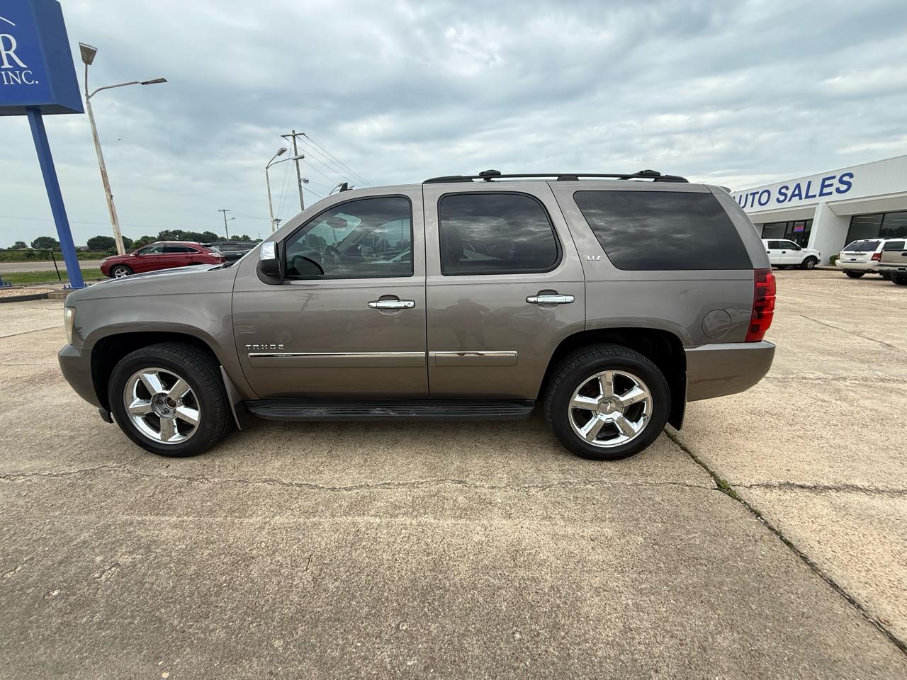 Chevrolet Tahoe 4WD 4dr 1500 LTZ 2011