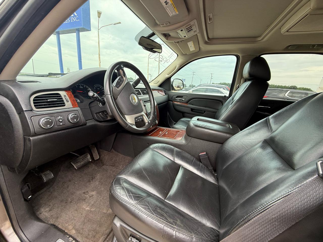 Chevrolet Tahoe 4WD 4dr 1500 LTZ 2011