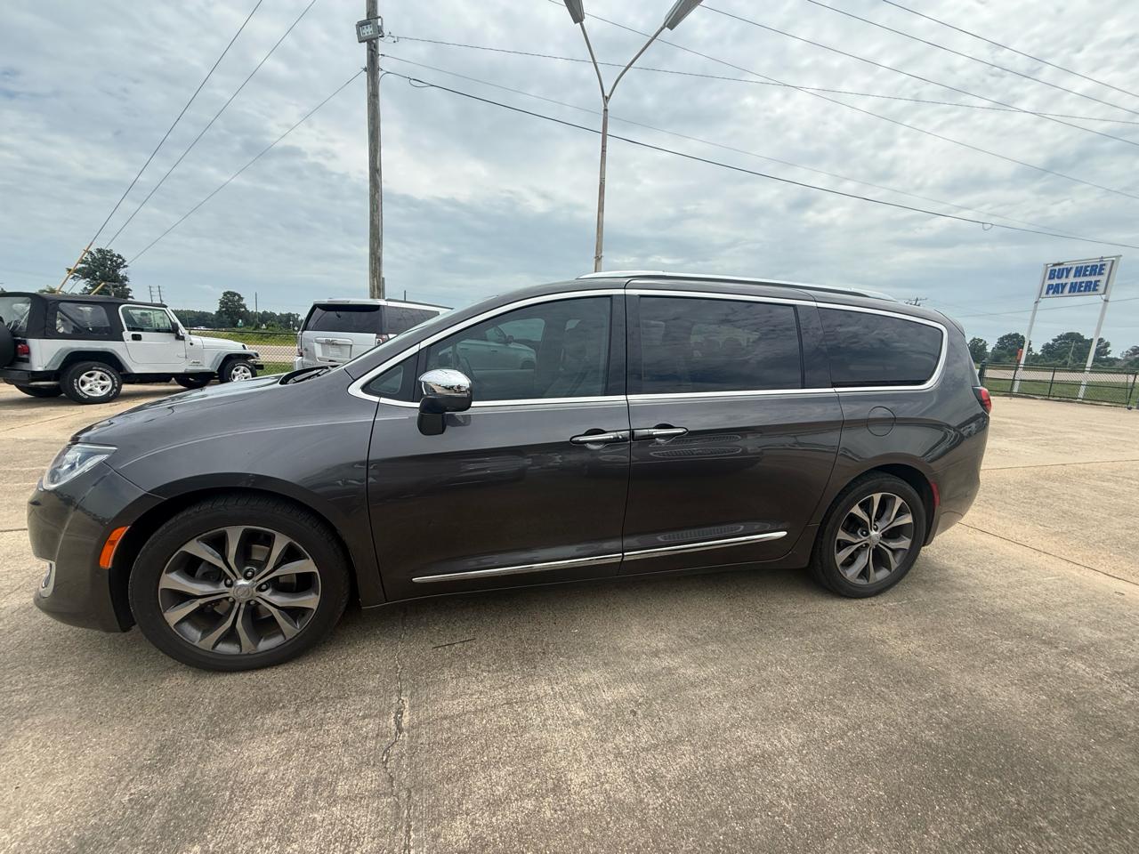 Chrysler Pacifica Limited FWD 2017