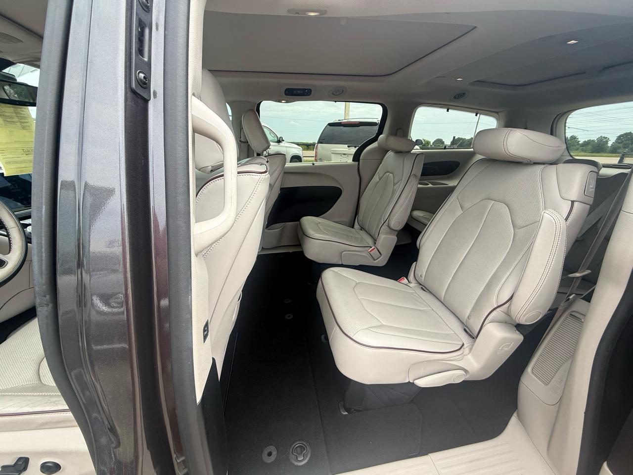 Chrysler Pacifica Limited FWD 2017