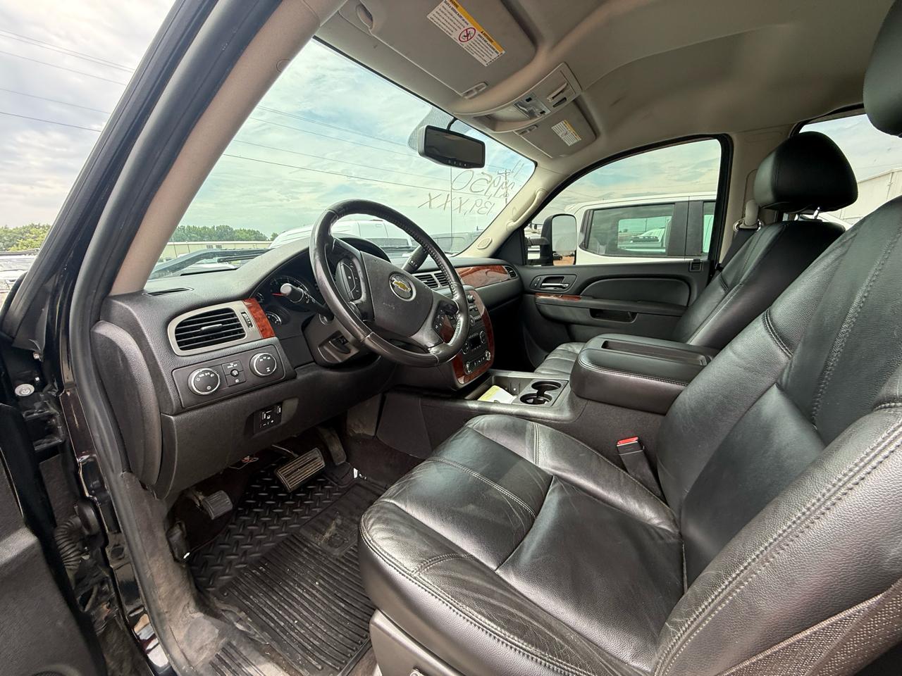 Chevrolet Silverado 3500HD 4WD Crew Cab 167.7" DRW LTZ 2011
