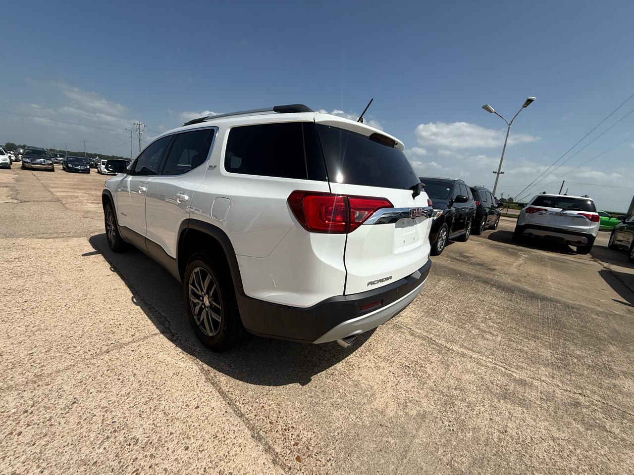 GMC Acadia FWD 4dr SLT w/SLT-1 2018