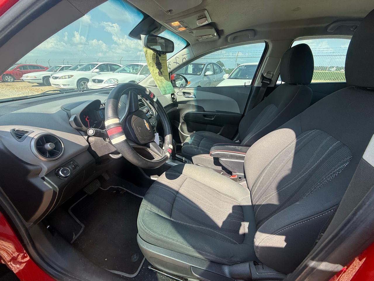 Chevrolet Sonic 4dr Sdn LT 2LT 2012