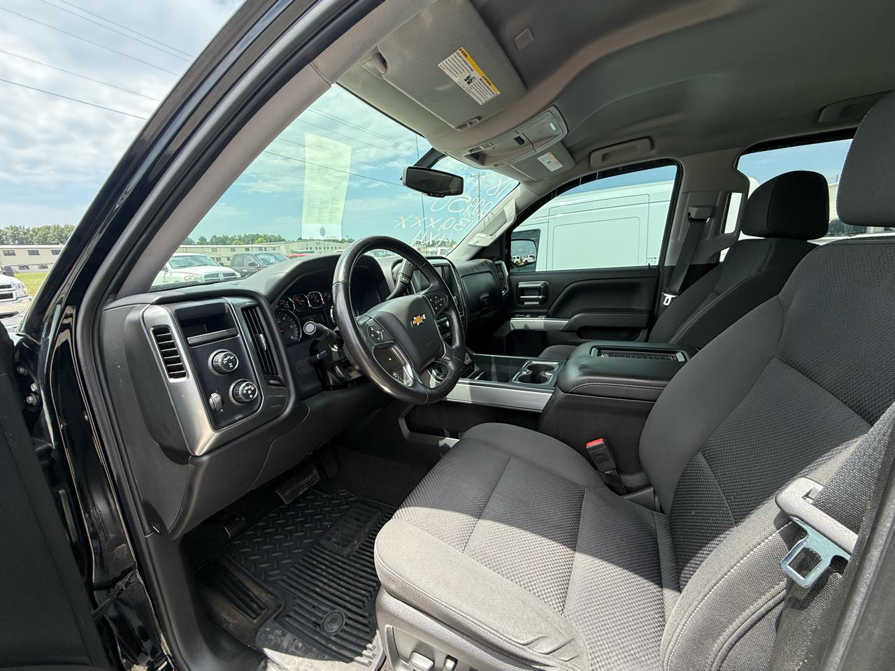 Chevrolet Silverado 1500 4WD Crew Cab 143.5" LT w/2LT 2018