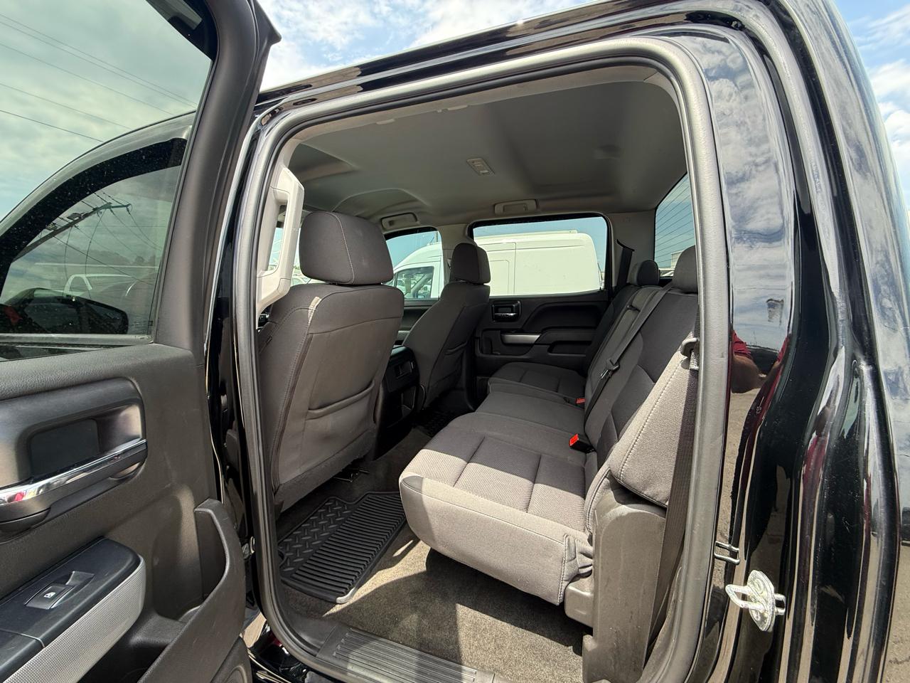Chevrolet Silverado 1500 4WD Crew Cab 143.5" LT w/2LT 2018