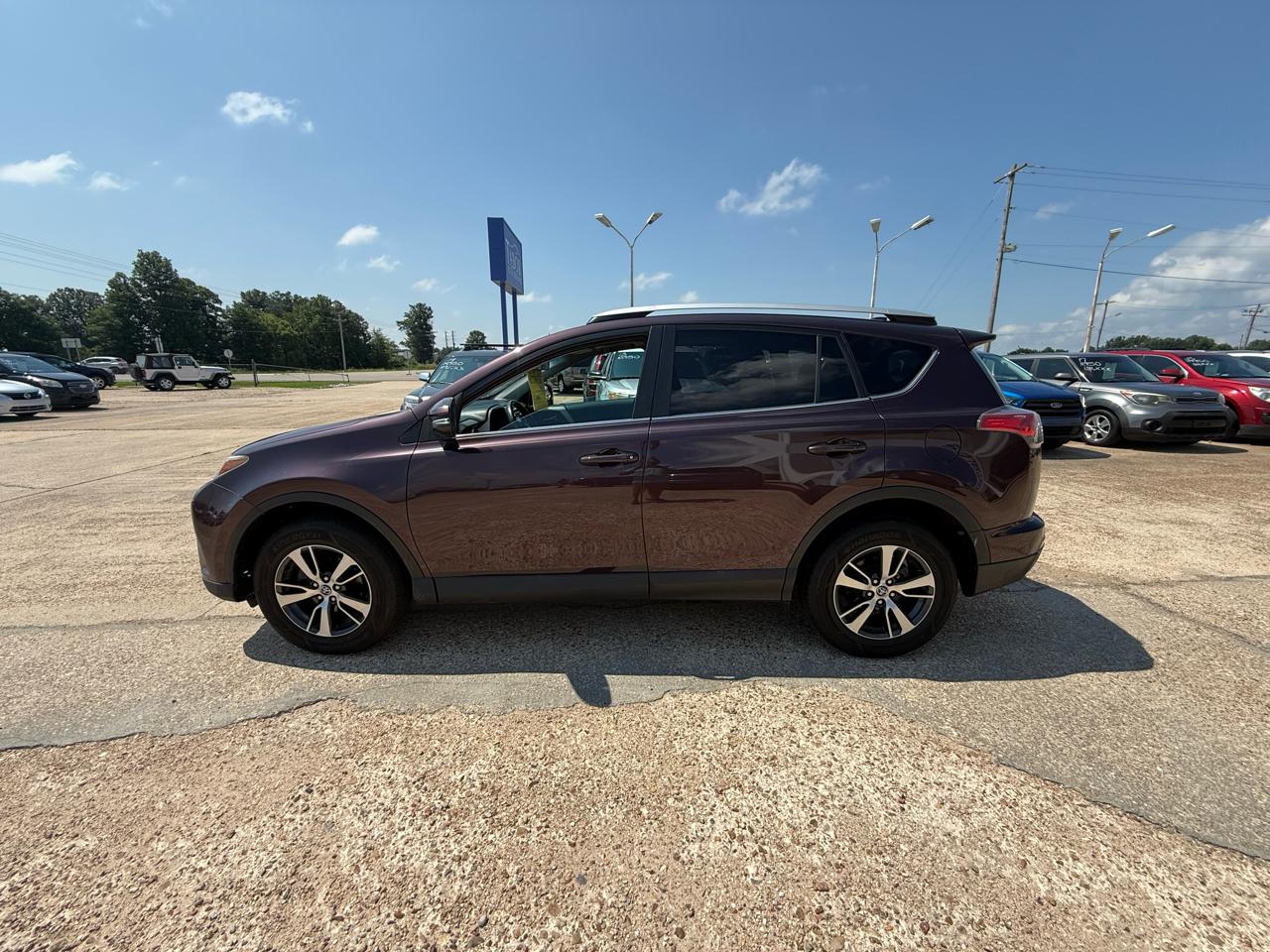 Toyota RAV4 FWD 4dr XLE (Natl) 2016