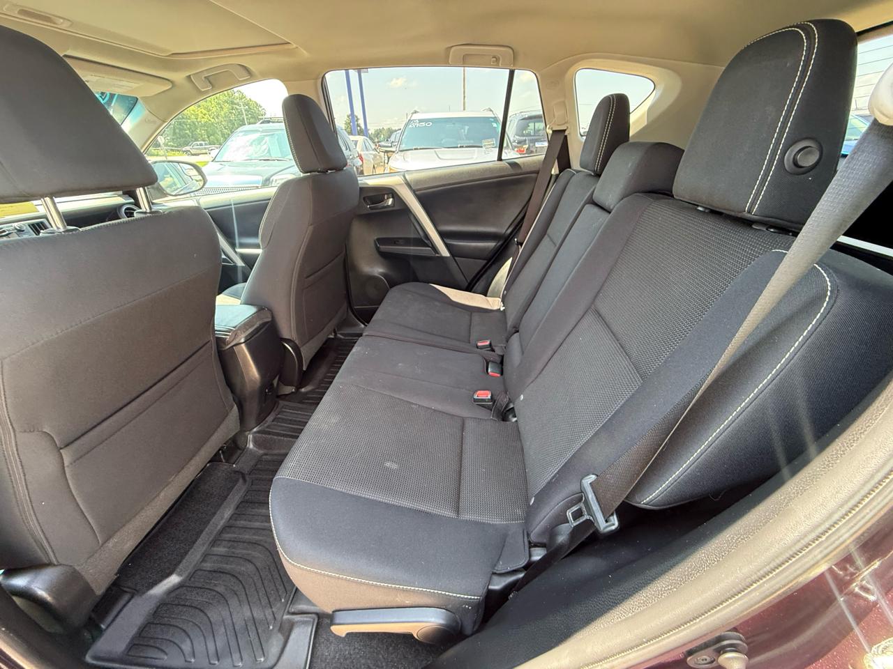 Toyota RAV4 FWD 4dr XLE (Natl) 2016