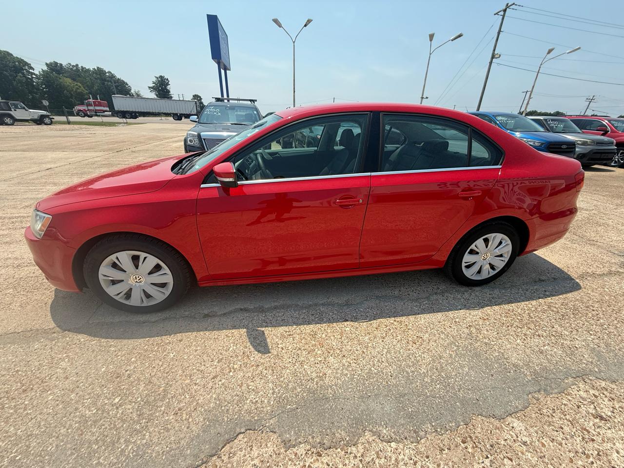 Volkswagen Jetta Sedan 4dr Auto SE PZEV 2013