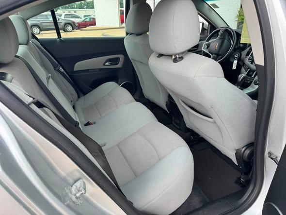 Chevrolet Cruze 4dr Sdn LT w/1LT 2012