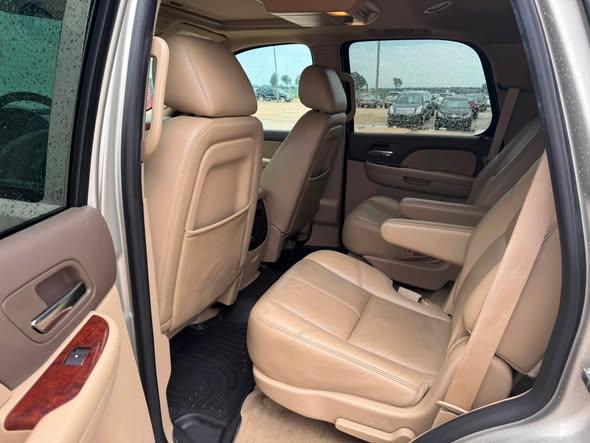 GMC Yukon 4WD 4dr SLT 2014