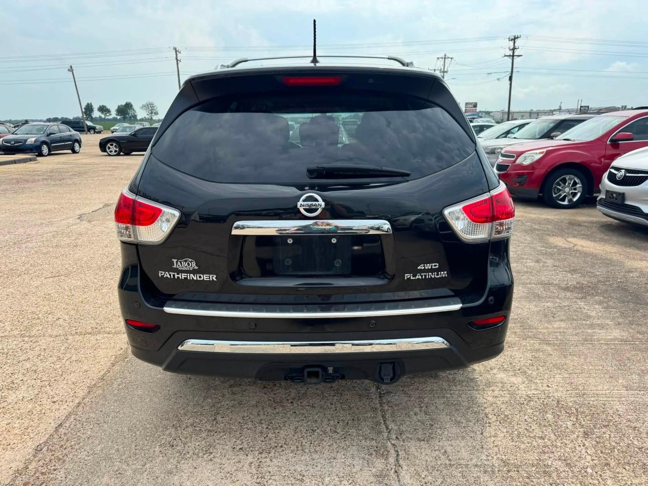 Nissan Pathfinder 4WD 4dr Platinum 2015