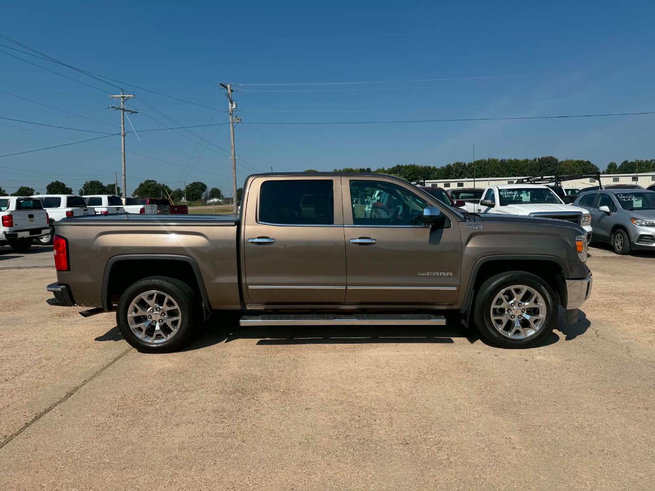 GMC Sierra 1500 4WD Crew Cab 143.5" SLT 2015