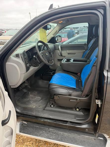 Chevrolet Silverado 1500 2WD Reg Cab 119.0" Work Truck 2011