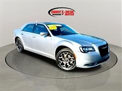 2018 Chrysler 300  2018 Chrysler 300