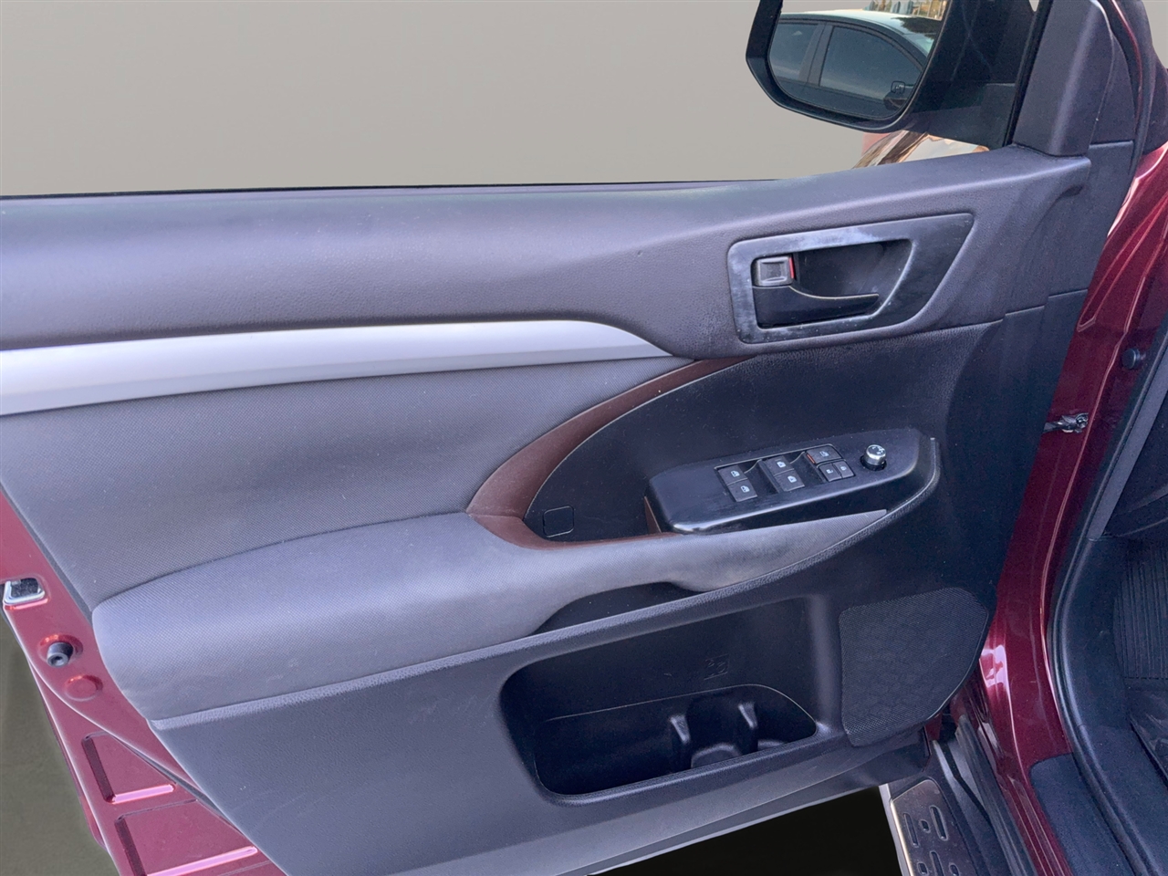 Toyota Highlander LE FWD I4 2015