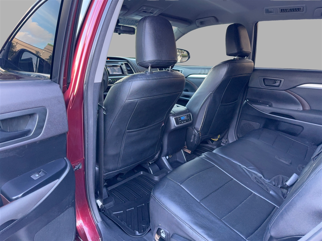 Toyota Highlander LE FWD I4 2015