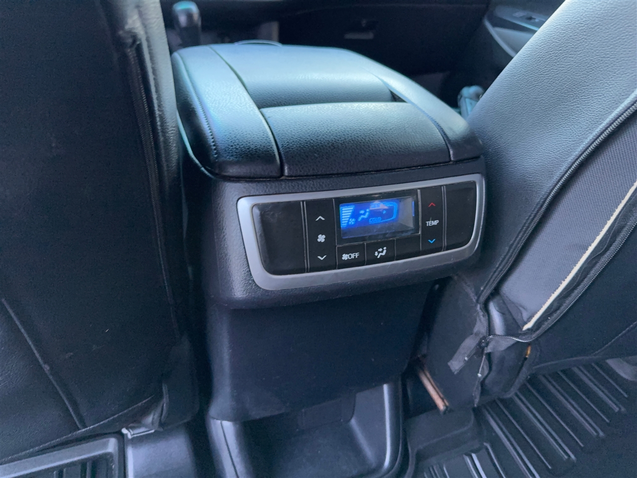 Toyota Highlander LE FWD I4 2015